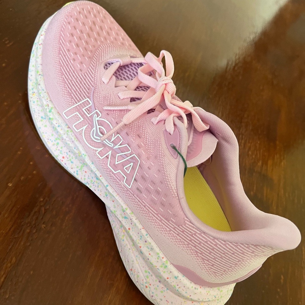 Hoka Mach 6 Pink Twighlight Lemonade (women’s) size 8.5